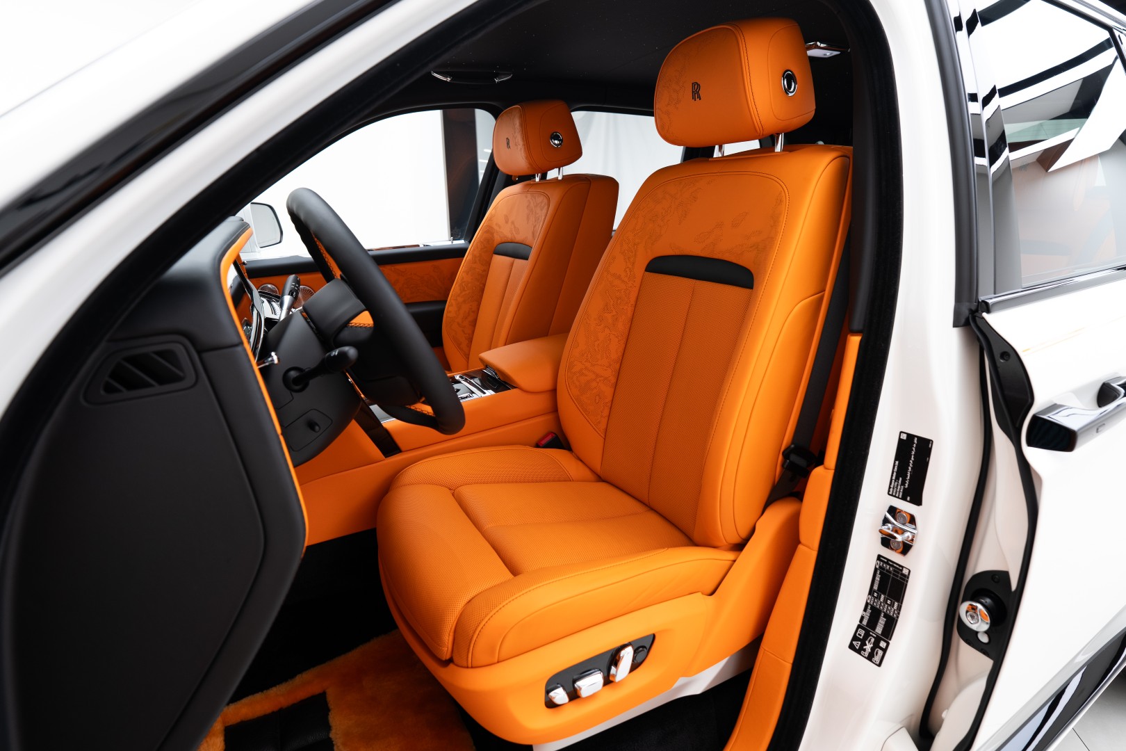 2026 ROLLS ROYCE CULLINAN BLACK BADGE GCC | DEALER WARRANTY & SERVICES